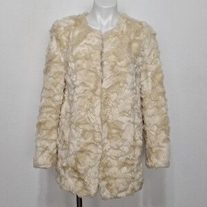 Express Cream Quiet Luxury Faux Fur Coquette Elegant Glam Coat W/Pockets Size M
